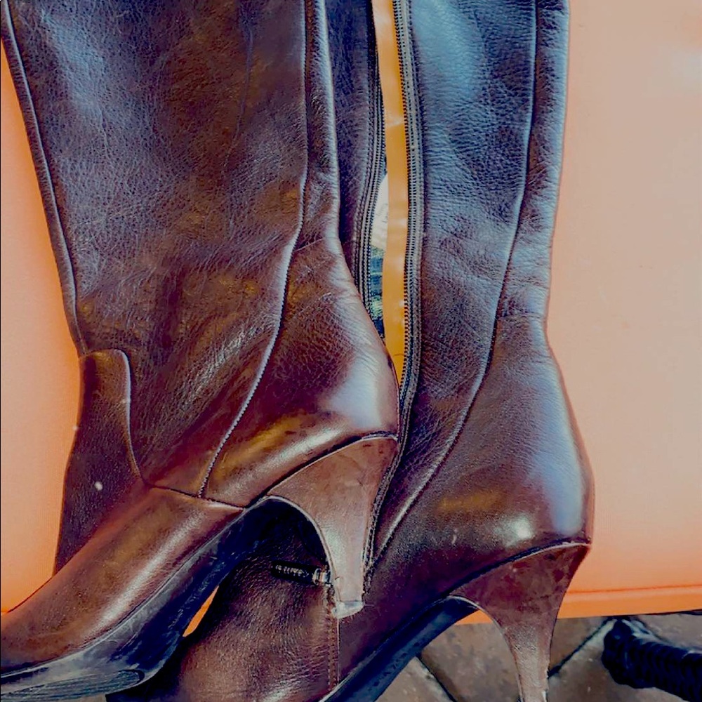 Boots - Picture 3 of 3